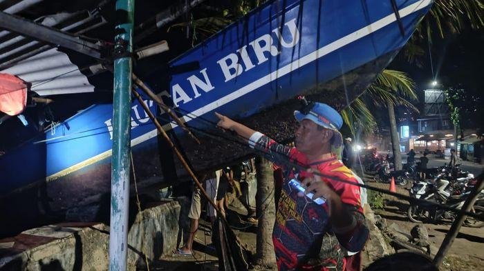 Nelayan Hilang Ditemukan Tewas, Ini Lokasi Perahunya di Pangandaran Nelayan Hilang Ditemukan Tewas, Ini Lokasi Perahunya di Pangandaran