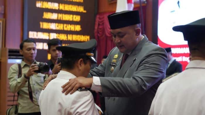 Bupati Bogor Lantik 14 Pejabat, Perkuat Kinerja dan Pelayanan Publik Bupati Bogor Lantik 14 Pejabat, Perkuat Kinerja dan Pelayanan Publik