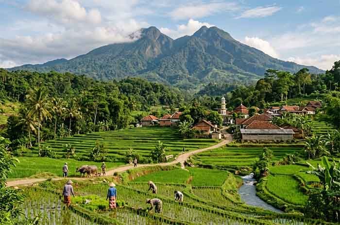 Menjelajahi Potensi dan Keunikan Desa Cibitung Tengah, Tenjolaya Menjelajahi Potensi dan Keunikan Desa Cibitung Tengah, Tenjolaya