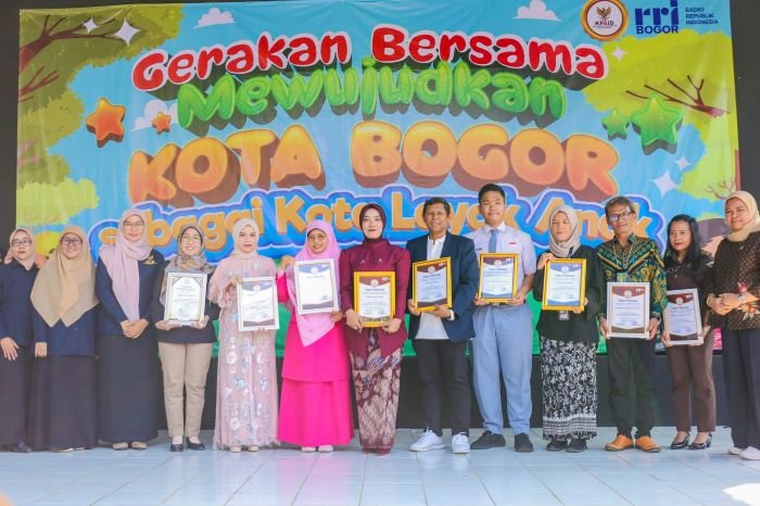 KPAID Bogor Beri Penghargaan Tokoh Inspiratif Hari Anak Nasional 2026 KPAID Bogor Beri Penghargaan Tokoh Inspiratif Hari Anak Nasional 2026