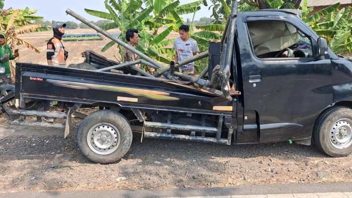 Kecelakaan Maut di Pantura Indramayu Renggut 12 Nyawa Kecelakaan Maut di Pantura Indramayu Renggut 12 Nyawa