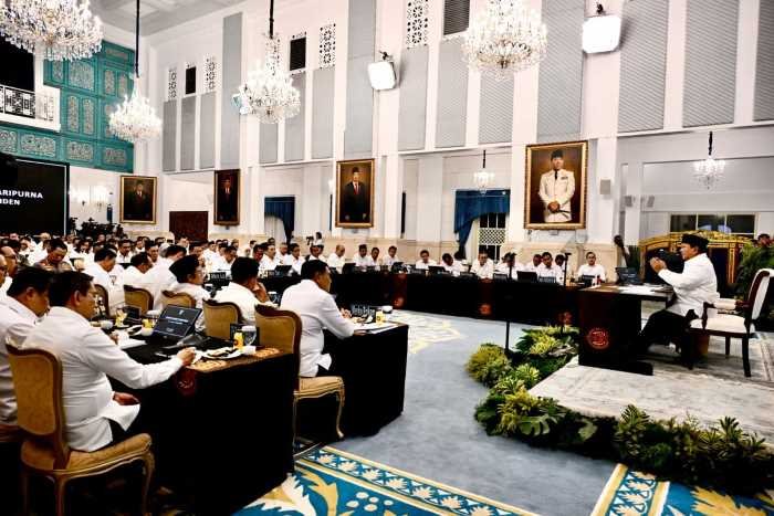 Menata Ulang Pola Komunikasi Pejabat: Kunci Kepercayaan Publik Menata Ulang Pola Komunikasi Pejabat: Kunci Kepercayaan Publik