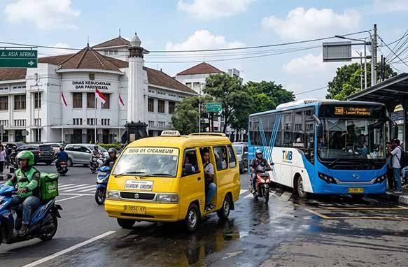 Panduan Lengkap Angkutan Umum di Kota Bandung: Trayek Angkot, Warna, Jalur Bus, dan Tarif Terbaru Panduan Lengkap Angkutan Umum di Kota Bandung: Trayek Angkot, Warna, Jalur Bus, dan Tarif Terbaru