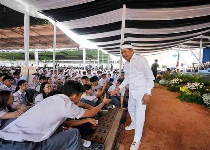 KDM Usulkan Batas Gaji Orangtua KIP Kuliah Naik, Hindari Putus Studi KDM Usulkan Batas Gaji Orangtua KIP Kuliah Naik, Hindari Putus Studi