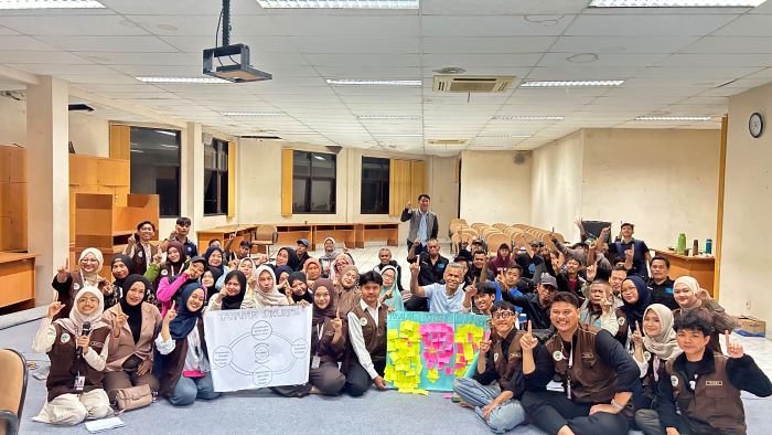 Warga Kopo Suarakan Kerinduan Alam Sejuk dalam Rembug KKN Bogor Warga Kopo Suarakan Kerinduan Alam Sejuk dalam Rembug KKN Bogor