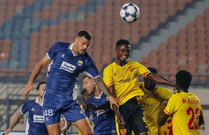 Ketegangan Puncak: Gol Tunggal Peralta Bawa Persib Melaju ke ACL 2 Ketegangan Puncak: Gol Tunggal Peralta Bawa Persib Melaju ke ACL 2