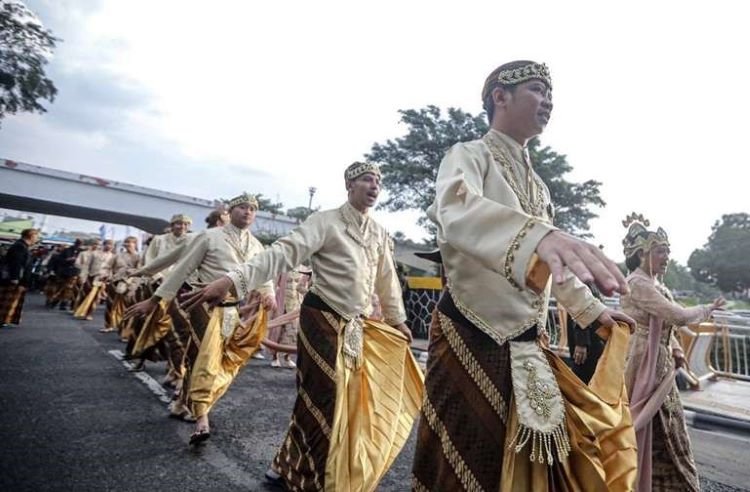 Pawai Jampana Bandung: Semarak Budaya Sunda di HJKB ke-216 Pawai Jampana Bandung: Semarak Budaya Sunda di HJKB ke-216