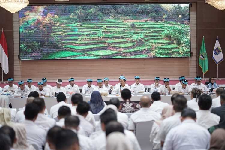 Jaro Ade Pastikan Kolaborasi dengan Pemprov Jabar untuk Masyarakat Jaro Ade Pastikan Kolaborasi dengan Pemprov Jabar untuk Masyarakat