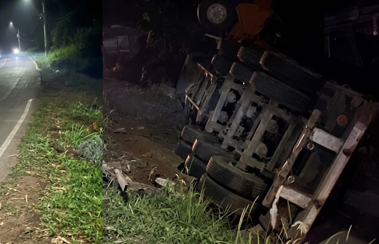 Kecelakaan di Galuga Bogor: Truk Terguling di Jalan Leuwiliang Kecelakaan di Galuga Bogor: Truk Terguling di Jalan Leuwiliang