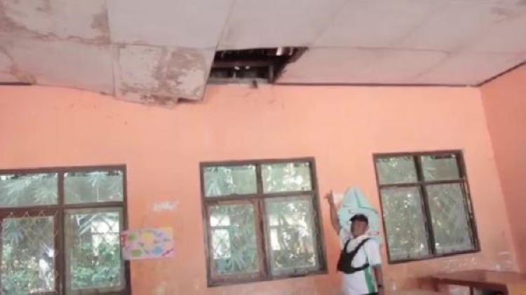 Hingga Akhir Jabatan, Bupati Targetkan Perbaikan Ruang Kelas Subang Tuntas 2.100 Unit Hingga Akhir Jabatan, Bupati Targetkan Perbaikan Ruang Kelas Subang Tuntas 2.100 Unit